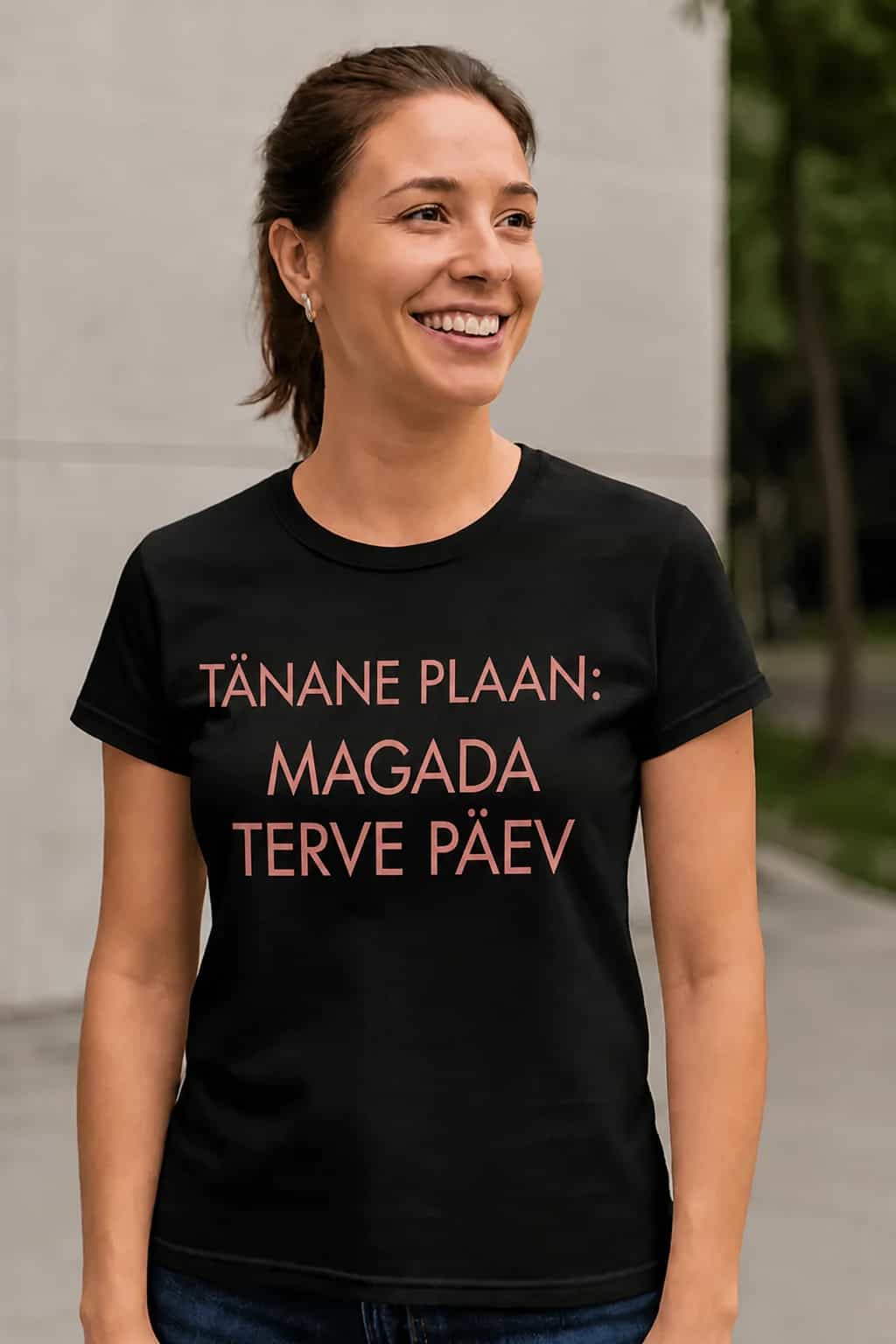 Naljakas T-särk „Tänane plaan: magada“
