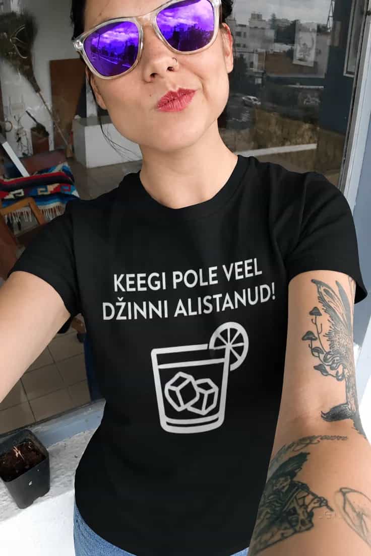 T-särk džinni alistamisest soovitud tekstiga