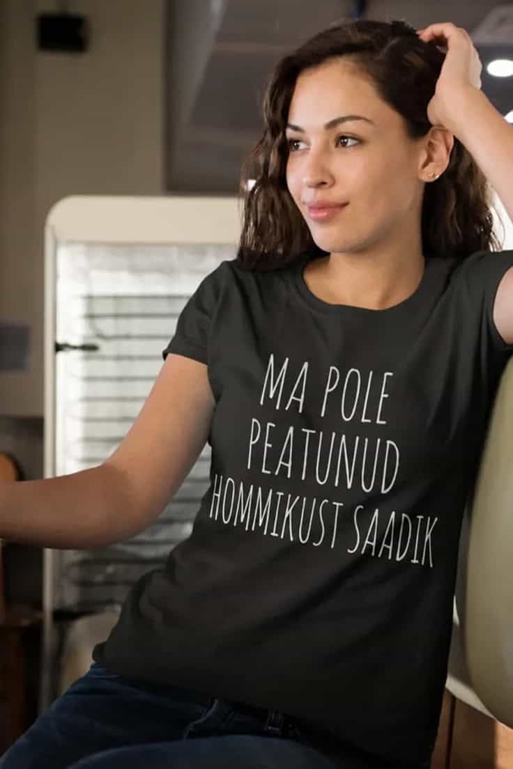 Naljakas T-särk Hommikust saadik peatunud