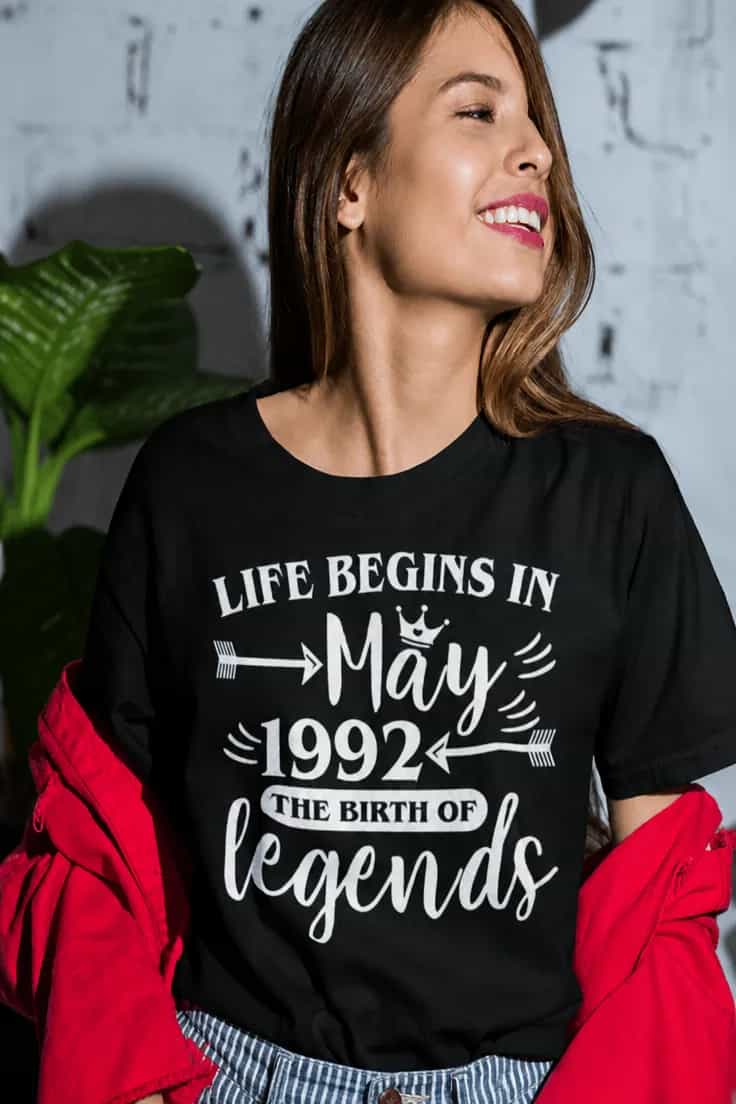 T-särk Life begins in soovitud aasta või kuuga